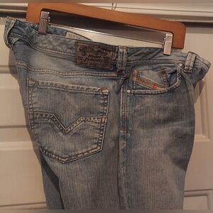 DIESEL LARKEE MEN'S DISTRESSED & DESTROYED LIGHT WASH 008SZ JEANS SIZE 36 X 33